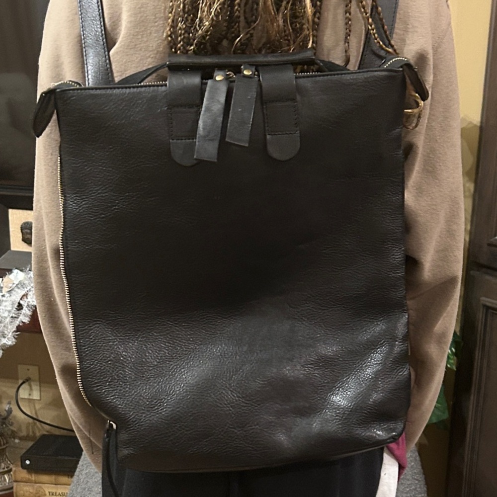 T. Nobile Made in Italy Elegant Black Women's Backpack